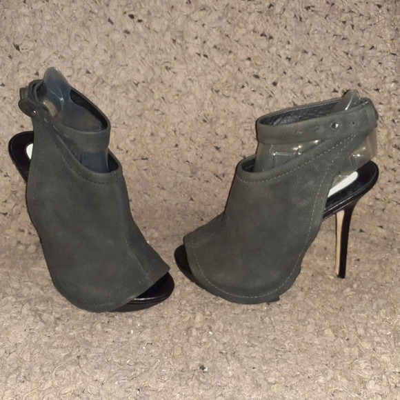 CAMILLA SKOVGAARD-Charcoal Nubuck Flap/Black Leather Stiletto-Ankle Wrap-Sz37-NM - Picture 1 of 10